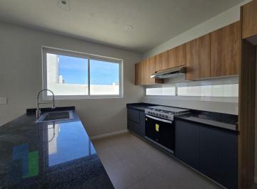 8bdd12fb4735e3ba2762b94a9a872d18bec93e6d94b41b4ac25c0bad265c6f28 · Grand Juriquilla | Casa en Venta, Diseño de Autor, en Esquina