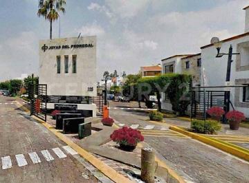 Casa · 220m² · 2 Recámaras · 3 Estacionamientos · Casa en Venta en Joyas del Pedregal