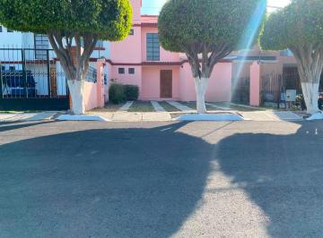 Casa de 2 habitaciones, Querétaro · Casa Lista Para Reestrenar en Rinconada de Los Pirules 7 Min Caminando del Tec
