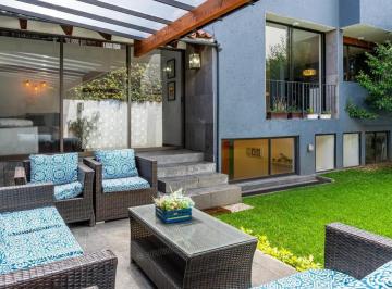1 · Amplia Casa de 2 Niveles con Jardín de 100 m² | 4 Estacionamientos