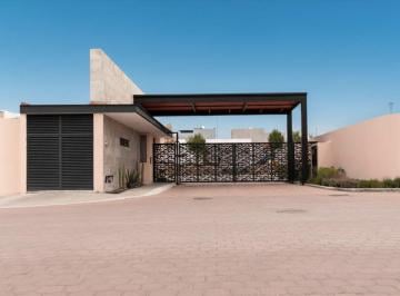 Casa de 4 habitaciones, Querétaro · Casas en Venta Condominio Brienz Lomas del Marques. Querétaro