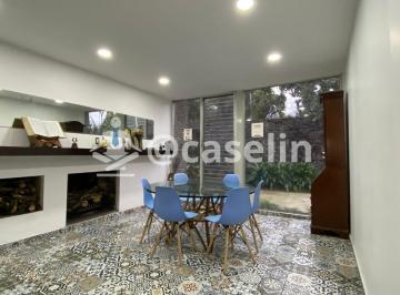Casa de 7 habitaciones, Coyoacán · Casa en Venta en Coyoacán, Cerca de Tren Ligero Xiotepingo, con 7 Recámaras