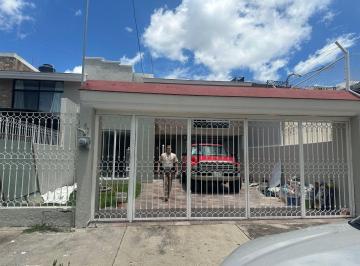 Casa de 4 habitaciones, Zapopan · Se Renta Casa en Jardines de La Patria
