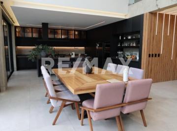 Casa en condominio de 3 habitaciones, Querétaro · Casa en Venta El Campanario Querétaro