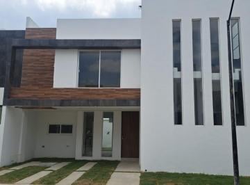 Casa · 176m² · 3 Recámaras · 2 Estacionamientos · Casa en Santa María Xixitla