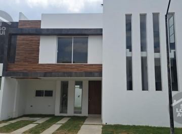 Casa · 176m² · 3 Recámaras · 2 Estacionamientos · Casa en Santa María Xixitla