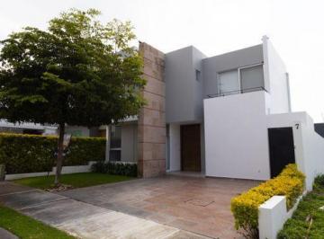 Casa en condominio · 173m² · 3 Recámaras · 2 Estacionamientos · Casa en Venta en Bosques de Santa Anita
