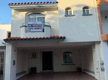 Casa · 150m² · 3 Recámaras · 2 Estacionamientos · Casa en Renta en Privada Country Alamos, Culiacan, Sinaloa