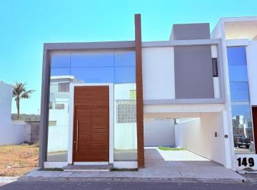51c7afc115fa4529816089f15cc8000558764592942e69c2714d4758ee55180b · Casa en Venta en Veracruz con Alberca Fracc. Lomas del Sol
