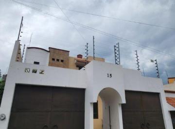 Casa de 3 habitaciones, Morelia · Casa en Venta en La Zona Sur de Morelia 3 Rec Jardín Buenos Espacios Cochera Para 2 Autos Col Arcoir