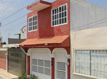 Casa de 4 habitaciones, Veracruz · Casa en Venta en Lomas de Río Medio III, Veracruz. Cll