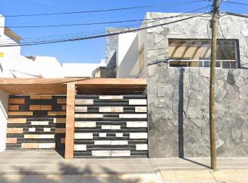 Casa de 4 habitaciones, Toluca · Casa en Venta, Fracc Las Torres, Toluca de Lerdo