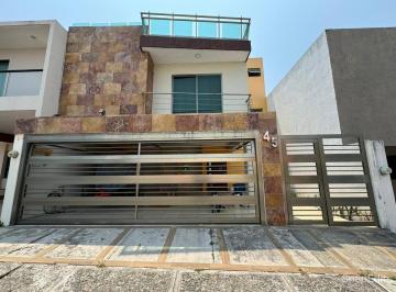 30524f7302c70660e50a46463af0398aa3d6a3611adde462fa90779fb2c732c3 · Casa en Venta en Veracruz con 5 Hab, Fracc. Lomas Residencial.