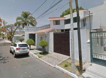 Casa de 3 habitaciones, Irapuato · Casa en Venta en Col Villas de Irapuato Guanajuato
