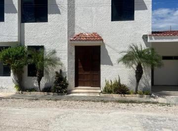 Casa · 110m² · 3 Recámaras · 1 Estacionamiento · Casa Amueblada en Renta en Campeche Privada Fracciorama 2000
