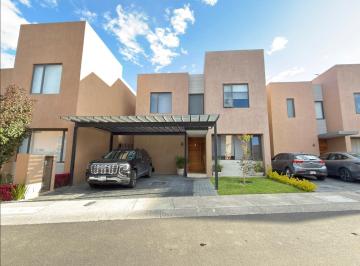 Casa de 4 habitaciones, El Marqués · Casa en Venta en Condominio Paseo Pitahaya, Zibatá