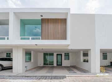 Casa · 225m² · 3 Recámaras · 2 Estacionamientos · Casa en Venta en Ex Hacienda Concepción Buenavista, Puebla