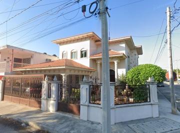 Casa de 5 habitaciones, Mérida · Venta de Casa en Colonia Sambula, Merida, Yucatan.