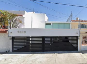 Casa de 4 habitaciones, Zapopan · Venta de Casa en Arboledas Zapopan Jalisco Calle Allioth