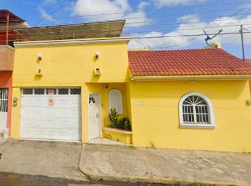Casa de 4 habitaciones, Centro · Casa en Venta, Atasta de Serra, Tabasco