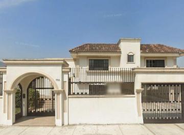 Casa de 5 habitaciones, Monterrey · Venta de Casa en Colnia Contry, Monterrey, Nuevo León