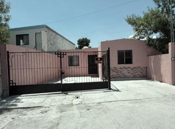 1 · Casa en Venta en Oceanía, Saltillo, Coahuila de Zaragoza