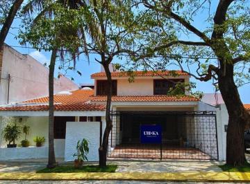 Casa · 360m² · 3 Recámaras · 2 Estacionamientos · Casa en Renta Fracc. Framboyanes Vhsa