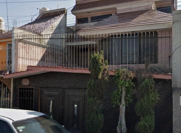 Casa de 4 habitaciones, Nezahualcóyotl · Casa en Venta en Prados de Tule 22, Prados de Aragón, Cdad. Nezahualcóyotl Edmx. Cerca de Fes Aragon
