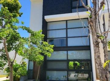 Casa · 3 Recámaras · 2 Estacionamientos · Casa en Bahía Príncipe Riviera Maya Country Club
