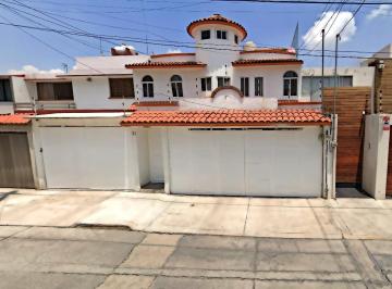 Casa de 4 habitaciones, Naucalpan de Juárez · Venta de Casa en Colon Echegaray, Naucalpan.