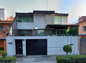 Casa de 3 habitaciones, Coyoacán · Venta de Casa en Paseos de Taxqueña, Coyoacan, Ciudad de Mexico.