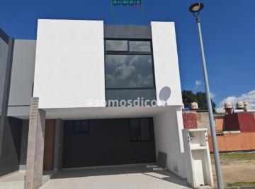 Casa · 172m² · 4 Recámaras · 2 Estacionamientos · Casa en Venta La Vid Residencial