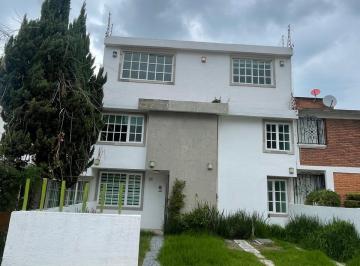 Casa de 4 habitaciones, Toluca · Casa de Tres Plantas en Venta