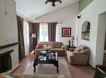Casa de 3 habitaciones, Aguascalientes · Casa de 956 m² de Terreno con 3 Habitaciones en Venta en Jardines del Lago
