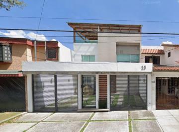 Casa de 4 habitaciones, Naucalpan de Juárez · Venta de Casa en C. D Satelite. Naucalpan.
