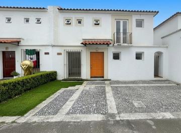 Casa de 3 habitaciones, Metepec · Casa en Renta Residencial El Castaño I, Metepec.