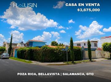 Casa · 277m² · 4 Recámaras · 3 Estacionamientos · Casa en Venta. Poza Rica, Colonia Bellavista. Salamanca, Gto.