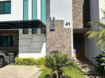 1.jpeg · Casa en Venta en Fraccionamiento Solares