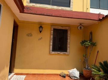 Casa de 4 habitaciones, Tlalnepantla de Baz · Casa de 140 m² con 4 Recámaras en Venta en Valle Dorado