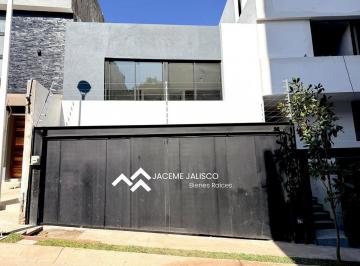 Casa de 5 habitaciones, San Pedro Tlaquepaque · Casa en Venta Paisajes del Tesoro