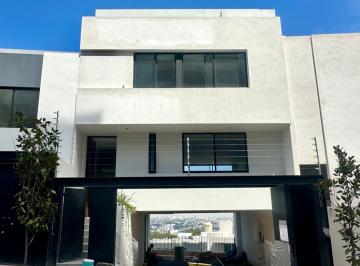 Casa de 4 habitaciones, San Pedro Tlaquepaque · Casa en Venta Paisajes del Tesoro - Espectacular Vista Panorámica
