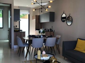 Casa de 3 habitaciones, Solidaridad · Casa con Recámara en Planta Baja y Rooftop en Residencial con Amenidades en Playa del Carmen