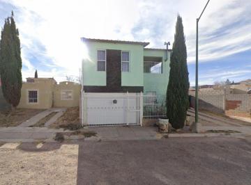 Casa de 3 habitaciones, Cuauhtémoc · Casa en Venta en Cuauhtémoc, Chihuhua. Cll