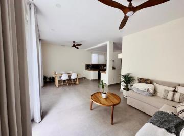 Casa · 204m² · 3 Recámaras · 2 Estacionamientos · Venta Renta Casa en Arbolada Zona Huayacan Cancun