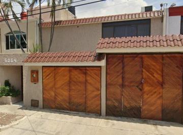 Casa de 4 habitaciones, Zapopan · Venta de Casa en Fraccionamiento Real Vallarta, Zapopan, Jalisco.