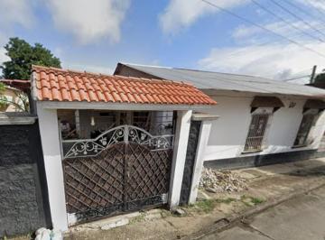 Casa de 4 habitaciones, Minatitlán · Venta de Casa en Colonia Obrera, Minatitlan, Veracruz.
