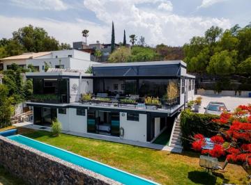 Casa de 4 habitaciones, Corregidora · Venta de Casa en Balvanera Golf Polo Country Club con Alberca