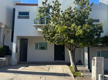 Casa de 3 habitaciones, Tijuana · Casa en Renta en Coto Uno – Chapultepec 10ª Sección, Tijuana