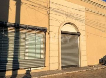 Local comercial · 350m² · 4 Estacionamientos · Local en Renta en Col. Mitras Norte en Monterrey