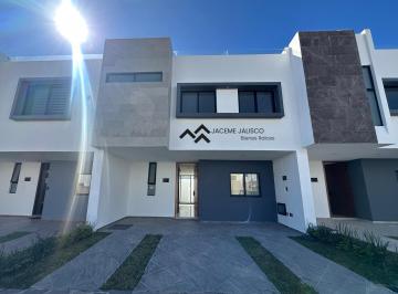 Casa en condominio de 4 habitaciones, Zapopan · Casa en Venta Coto Cerezo - Fraccionamiento Valle Imperial